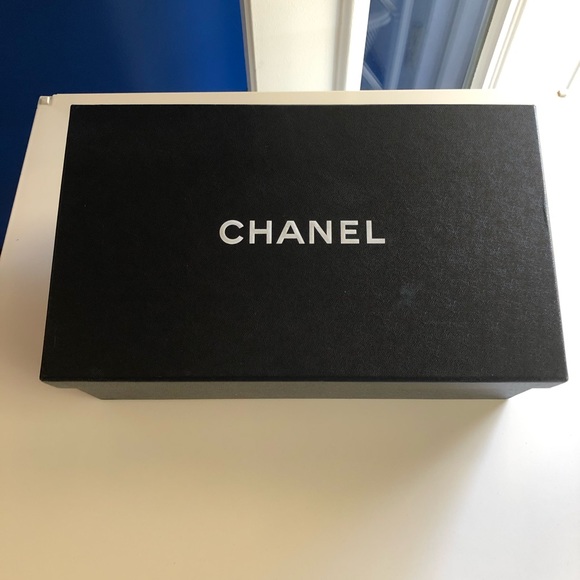 Chanel Cruises 2018 Espadrilles - Picture 3 of 6